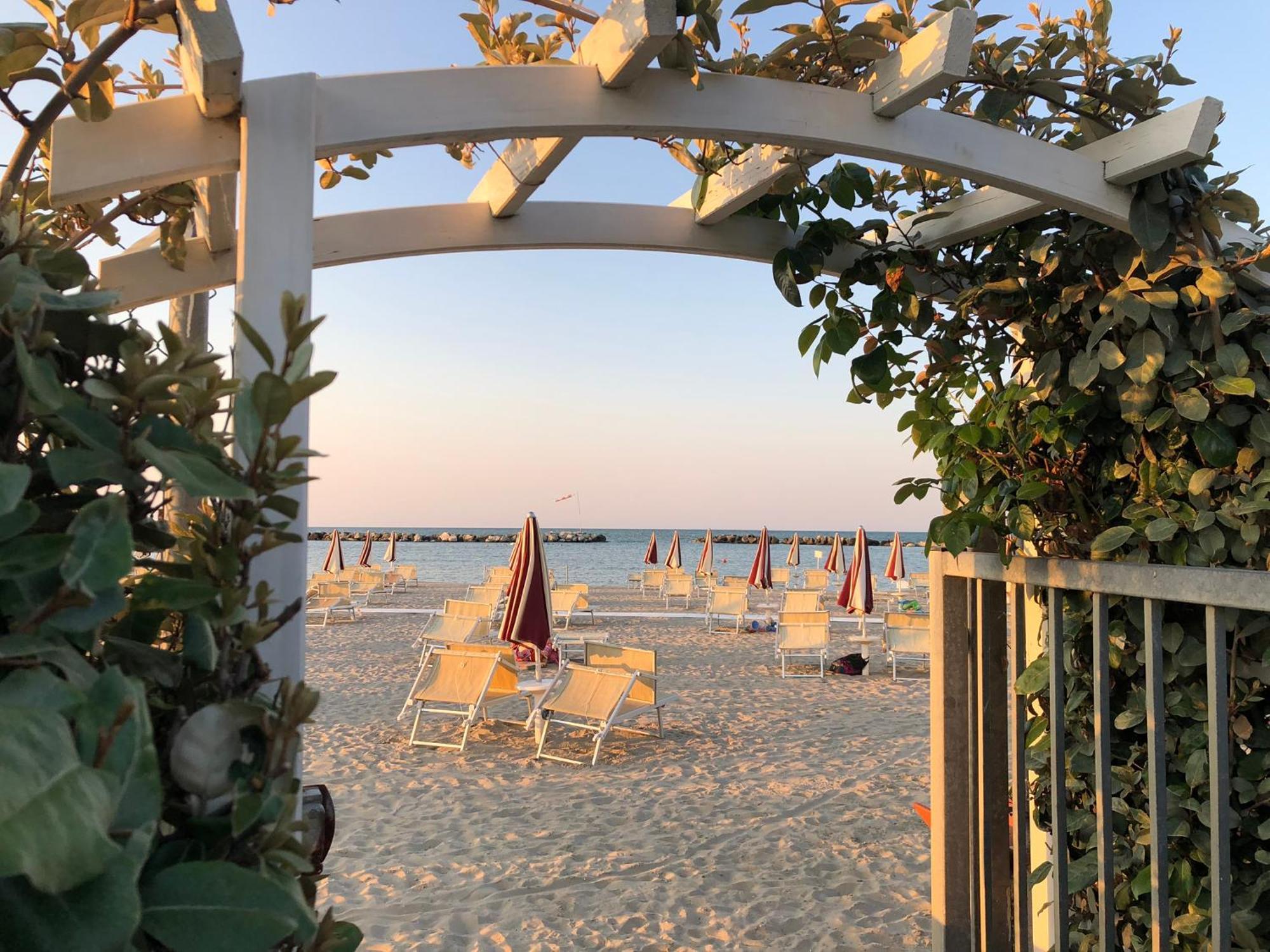 Hotel Locanda Delle Dune Bellaria-Igea Marina Exterior photo